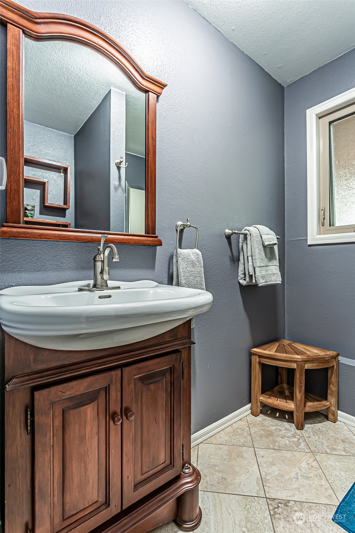 4630 Gunvor Court NE