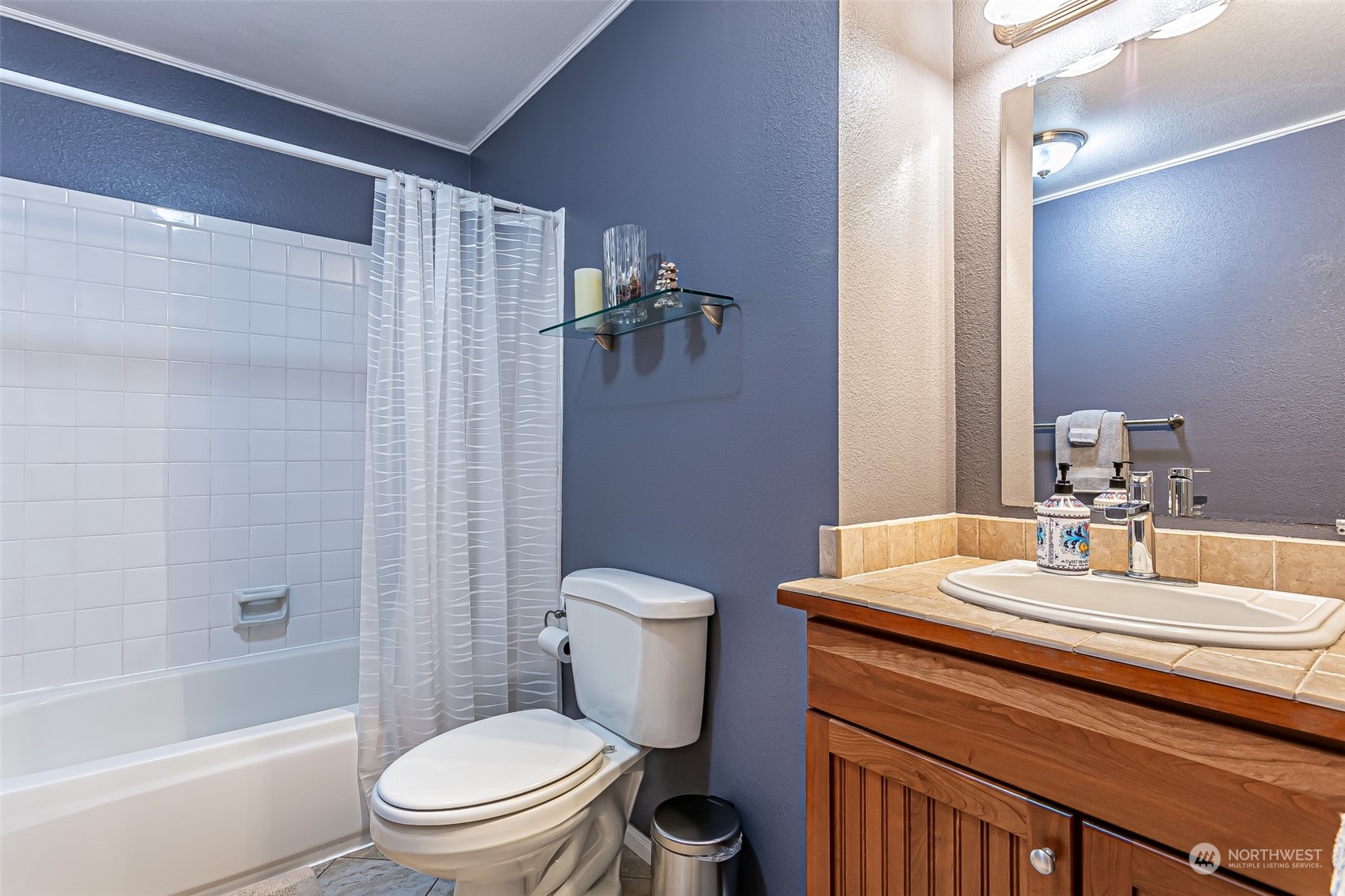 4630 Gunvor Court NE