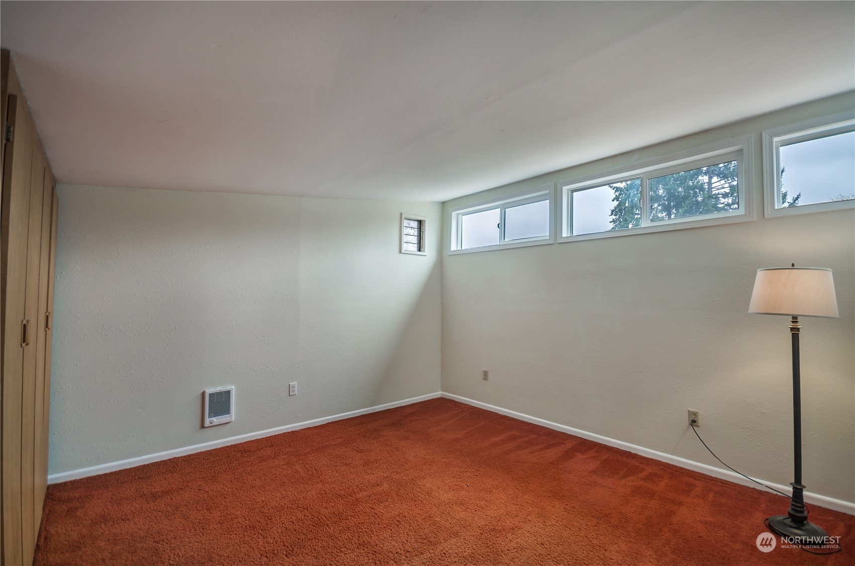 9615 Lake Steilacoom Drive SW