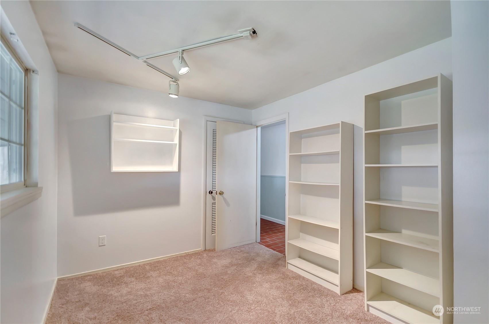 9615 Lake Steilacoom Drive SW