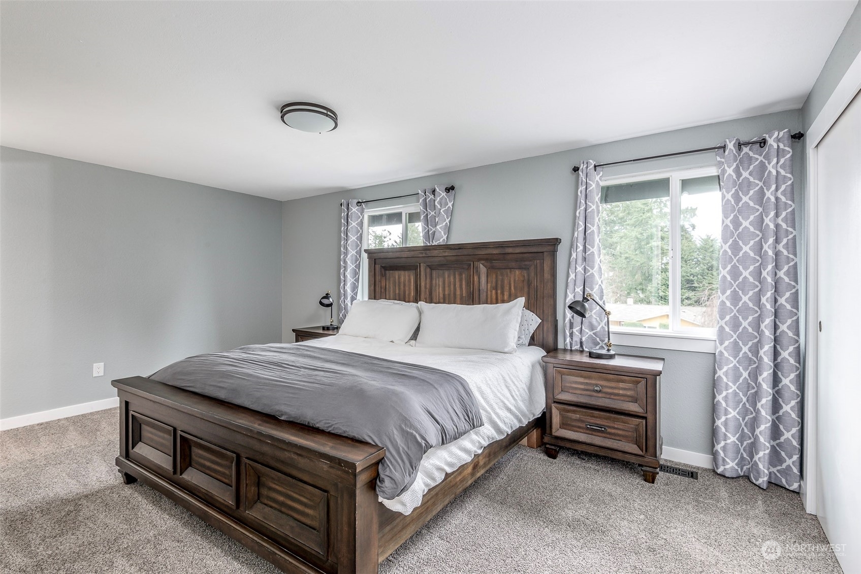 5414 100th Avenue NW