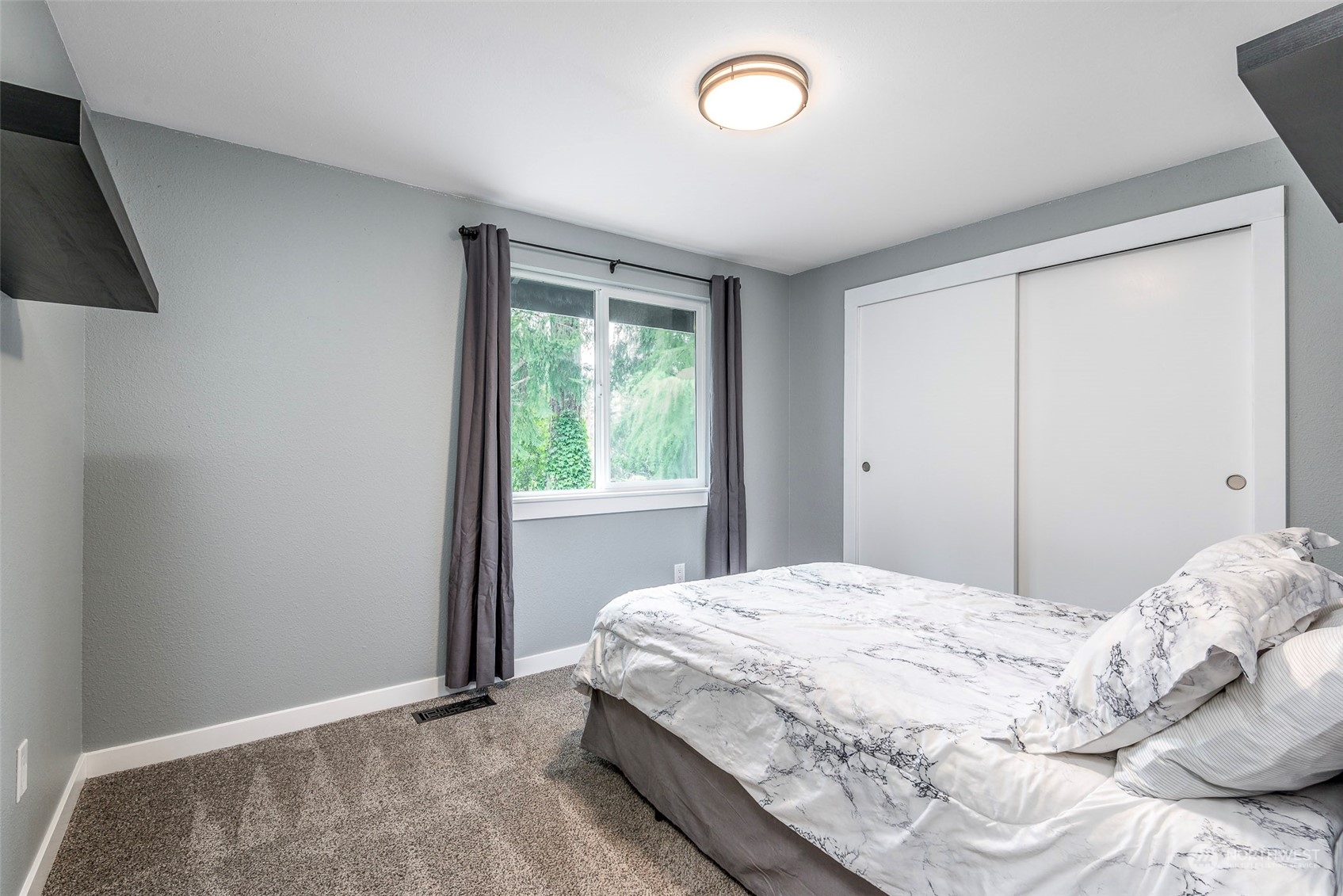 5414 100th Avenue NW