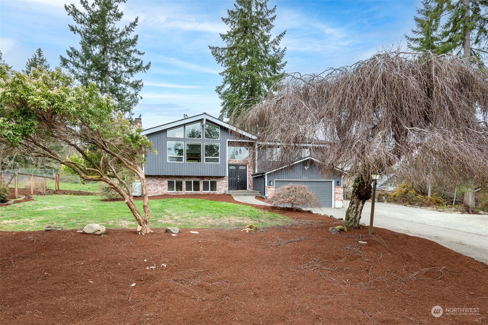 5414 100th Avenue NW