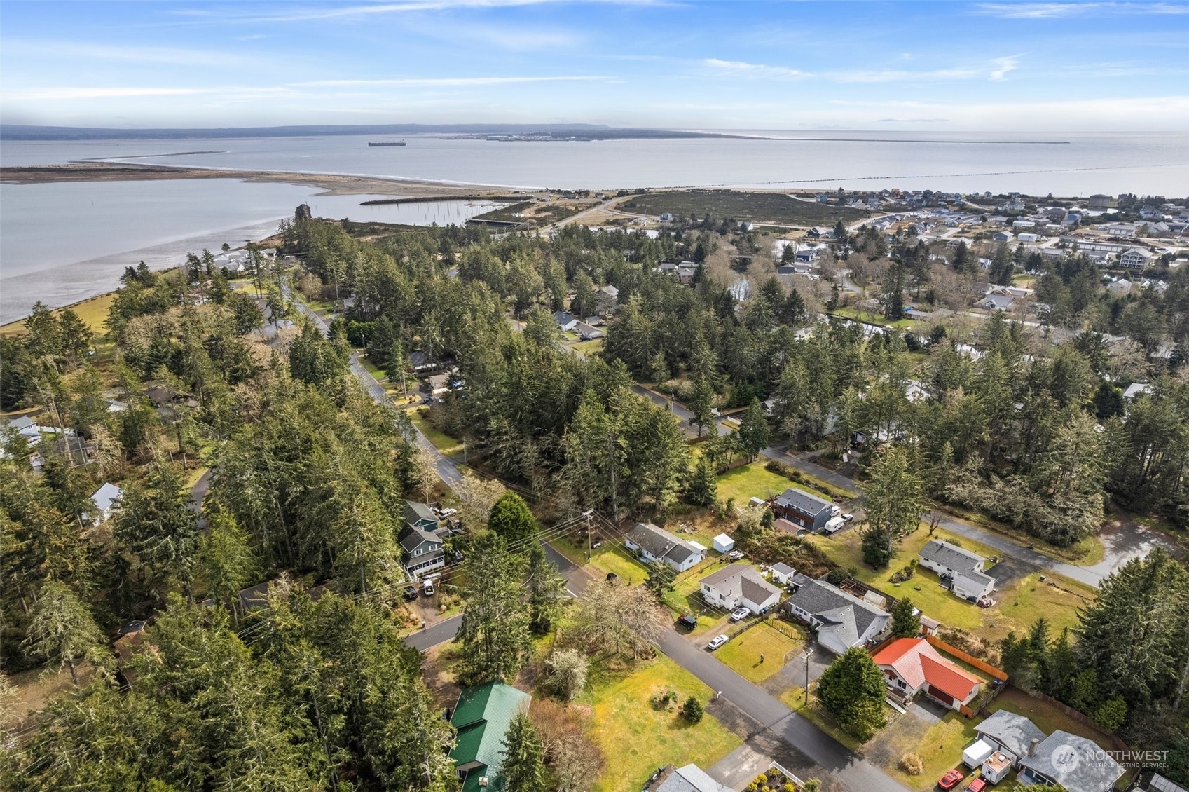 895 Catala Avenue SE