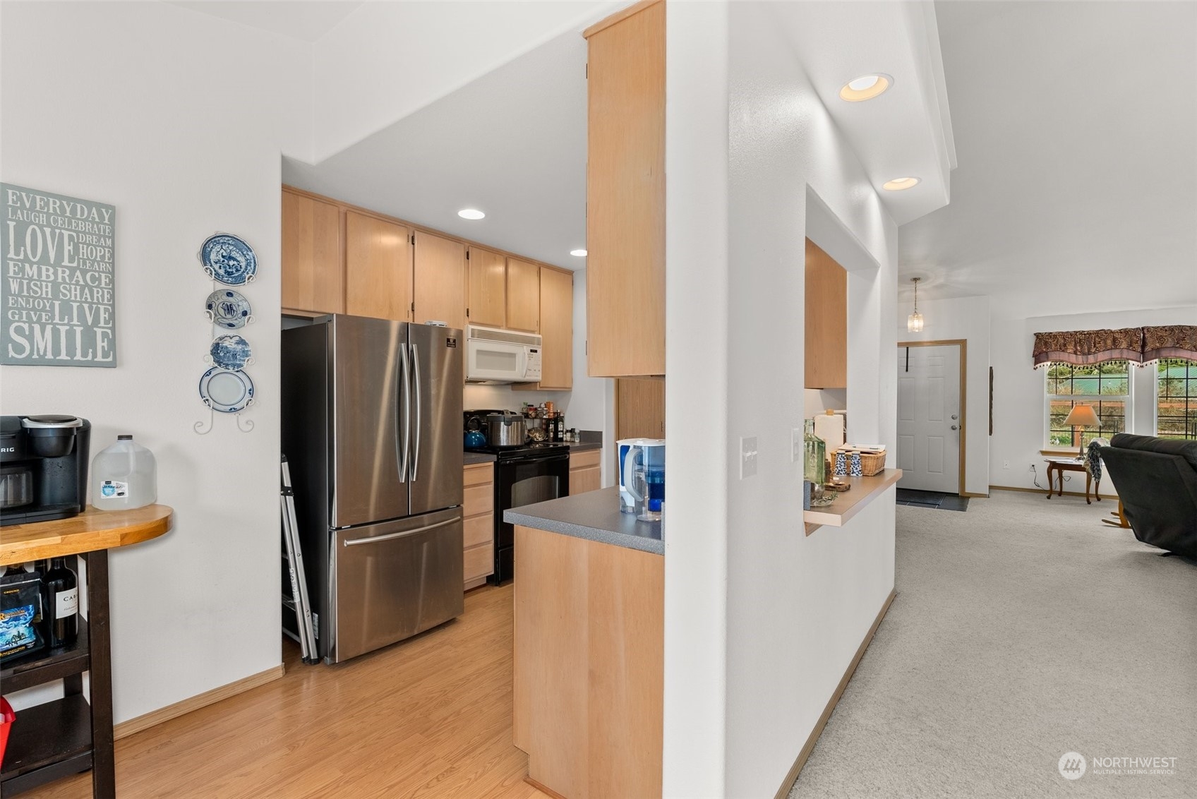 895 Catala Avenue SE