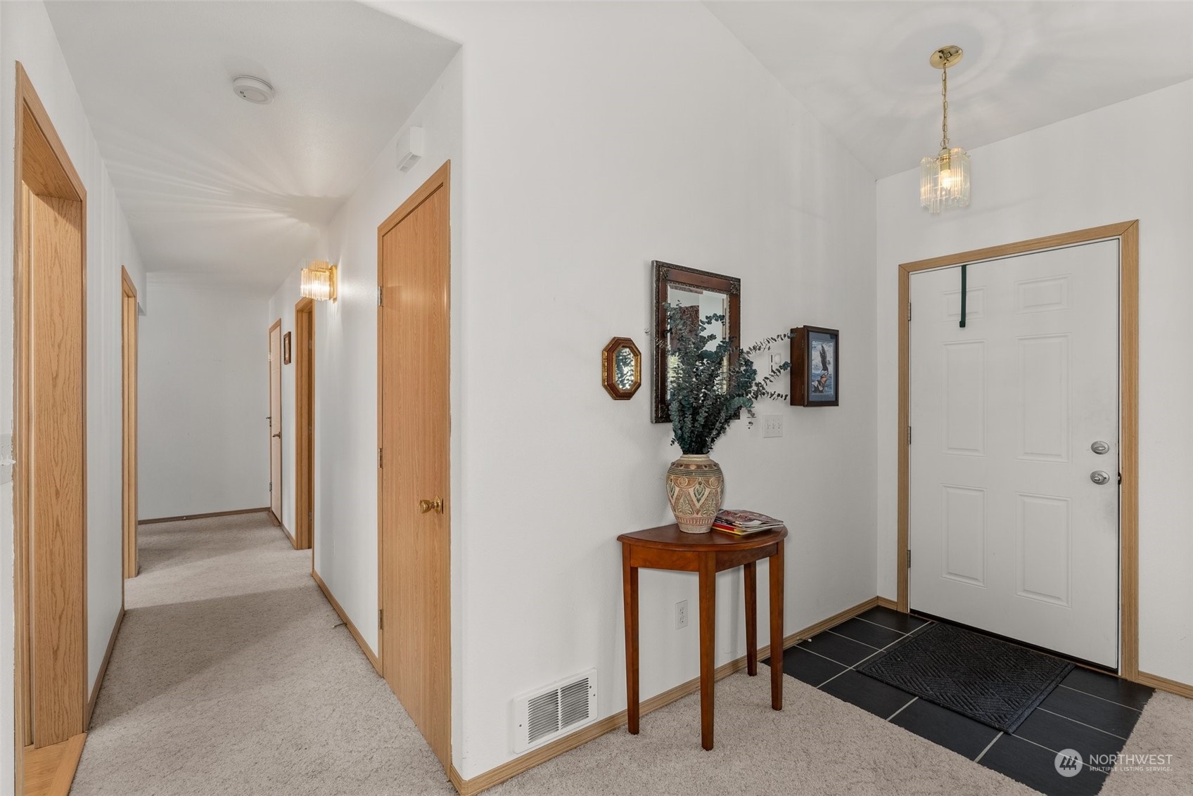 895 Catala Avenue SE