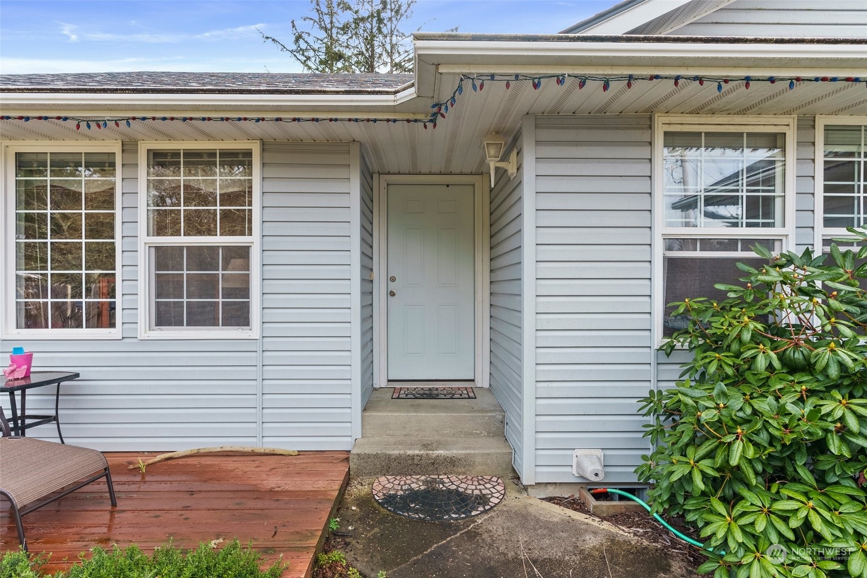 895 Catala Avenue SE