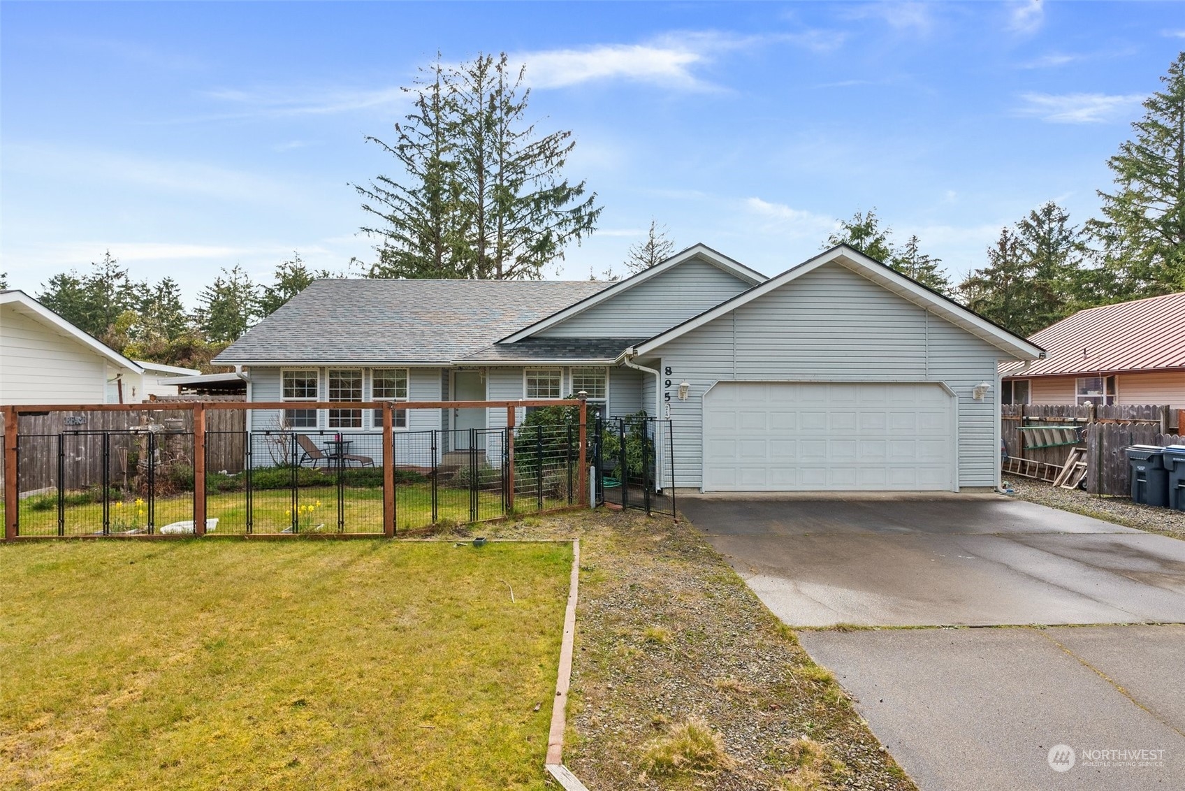 895 Catala Avenue SE