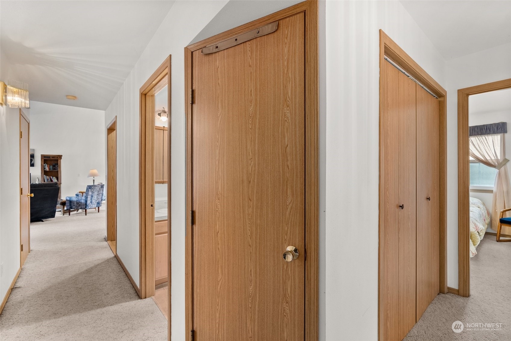 895 Catala Avenue SE