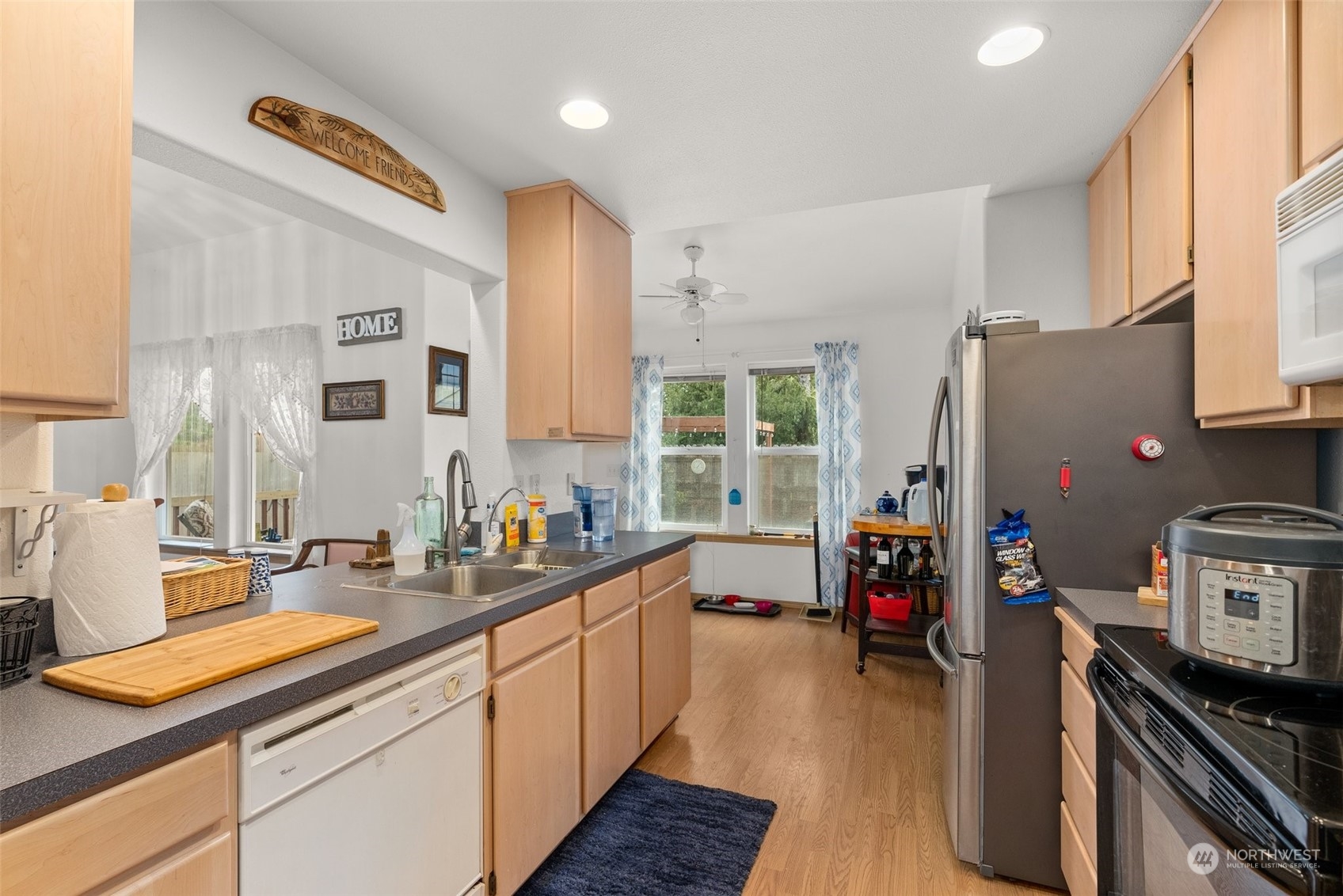 895 Catala Avenue SE