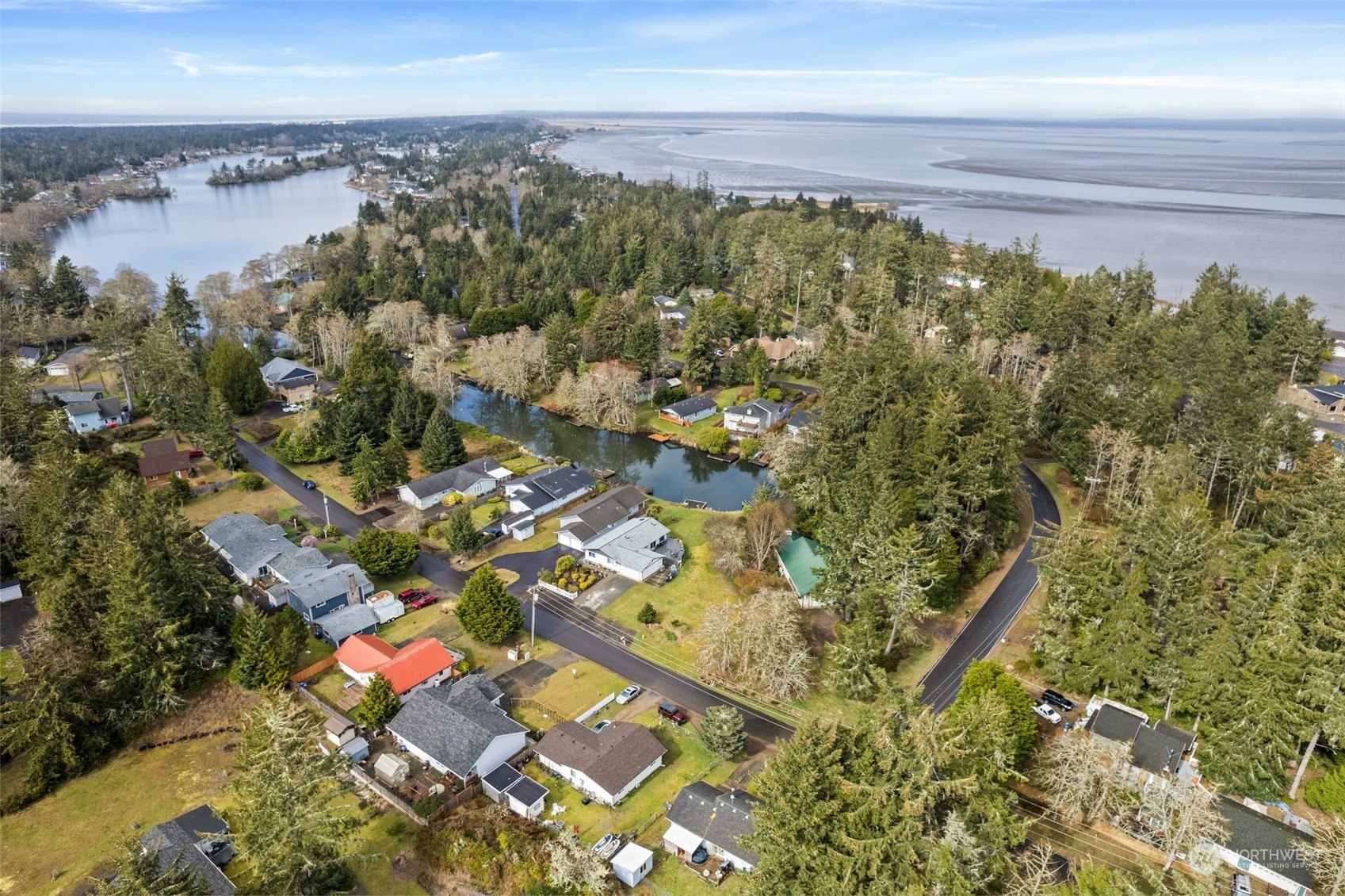 895 Catala Avenue SE