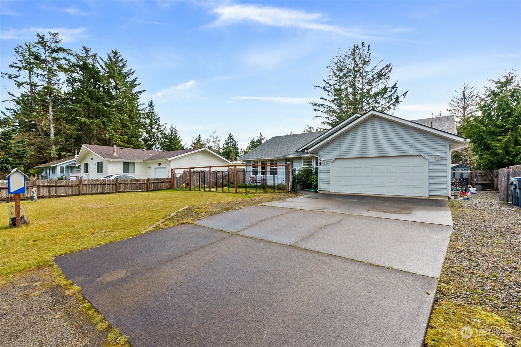 895 Catala Avenue SE