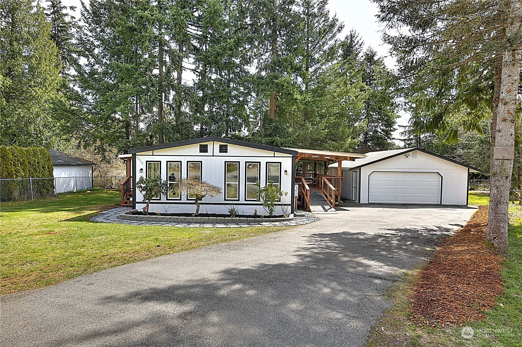 13113 213th Avenue Ct E