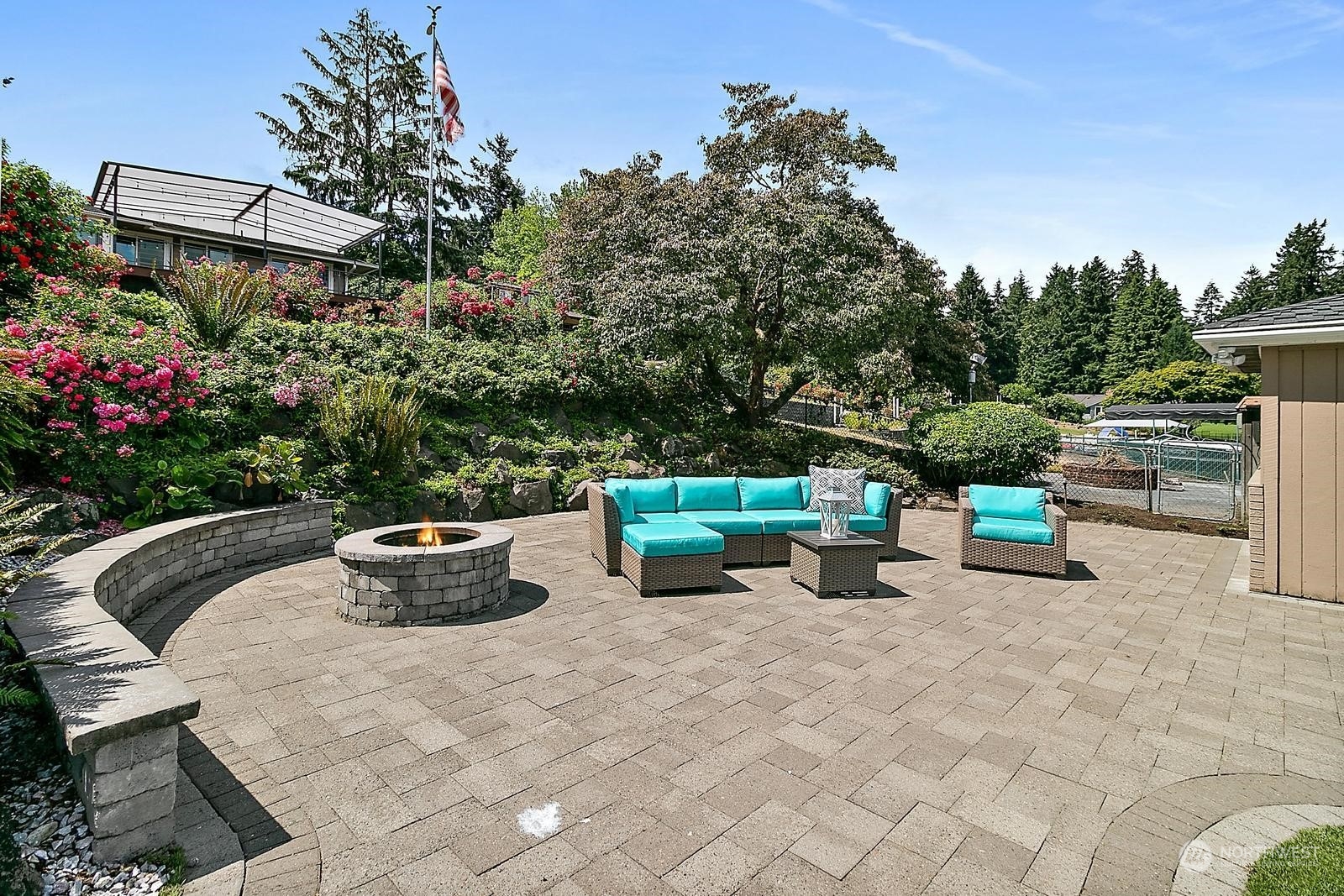 10807 Evergreen Terrace SW