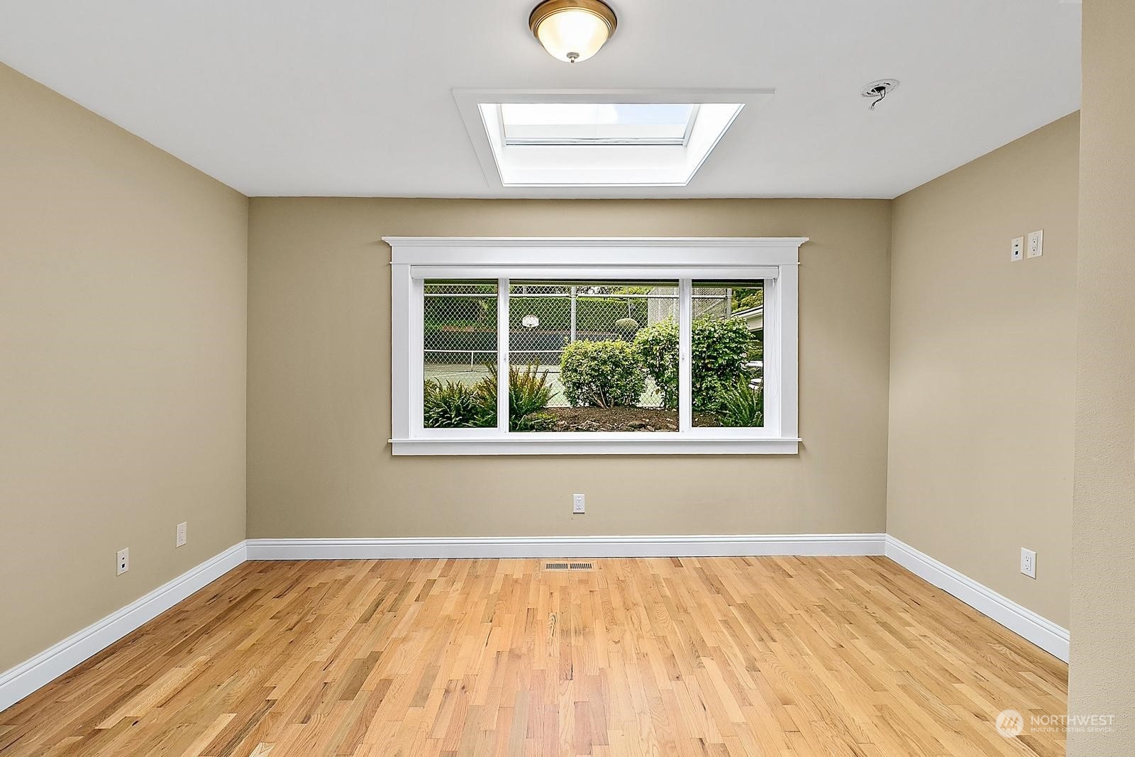 10807 Evergreen Terrace SW