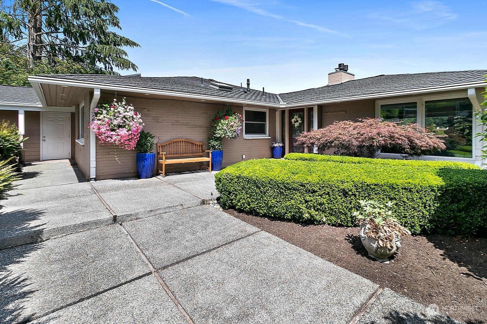 10807 Evergreen Terrace SW