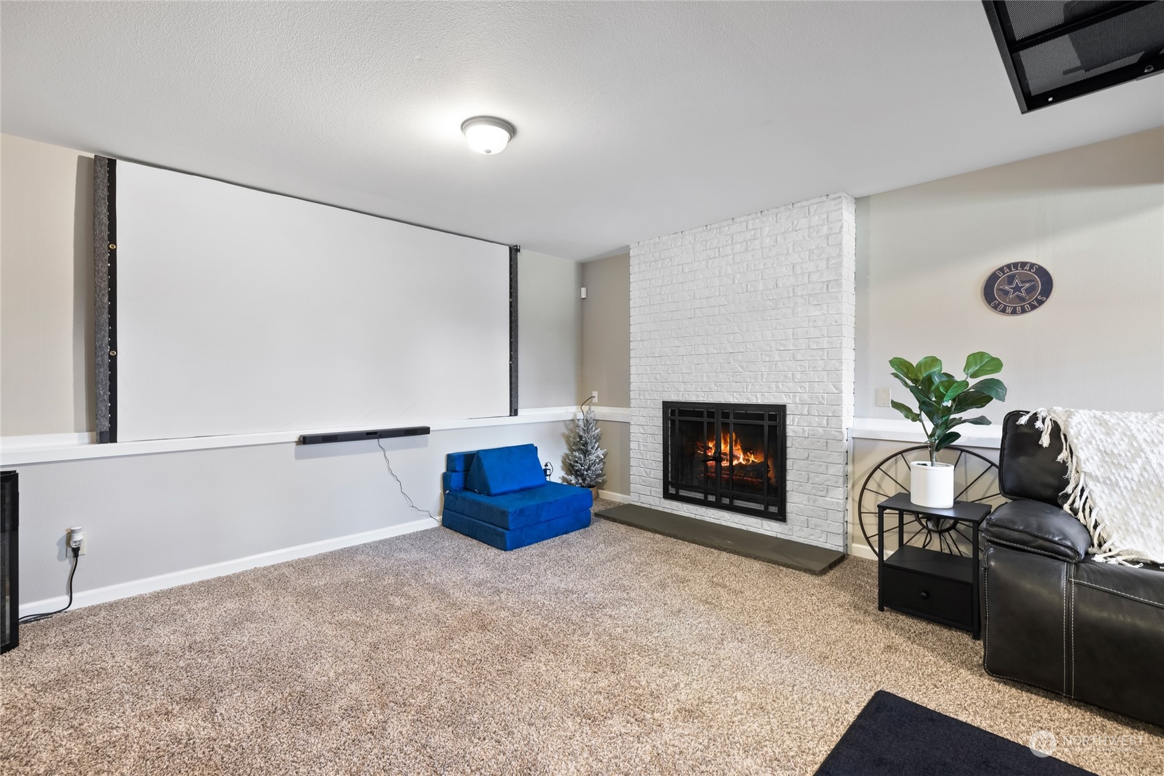 2755 Cambridge Drive