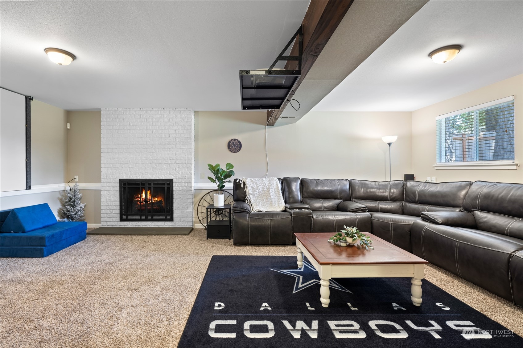 2755 Cambridge Drive