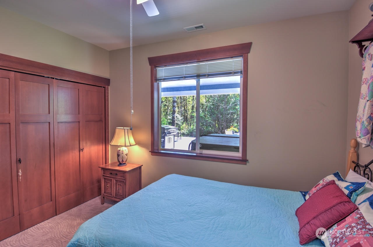 7035 Sandy Point Beach Road NE