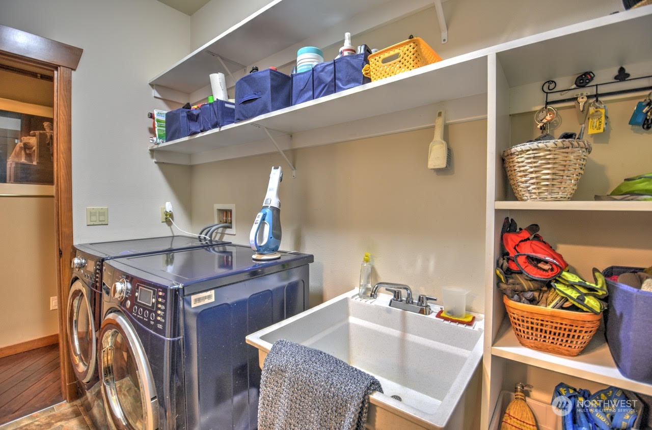 7035 Sandy Point Beach Road NE