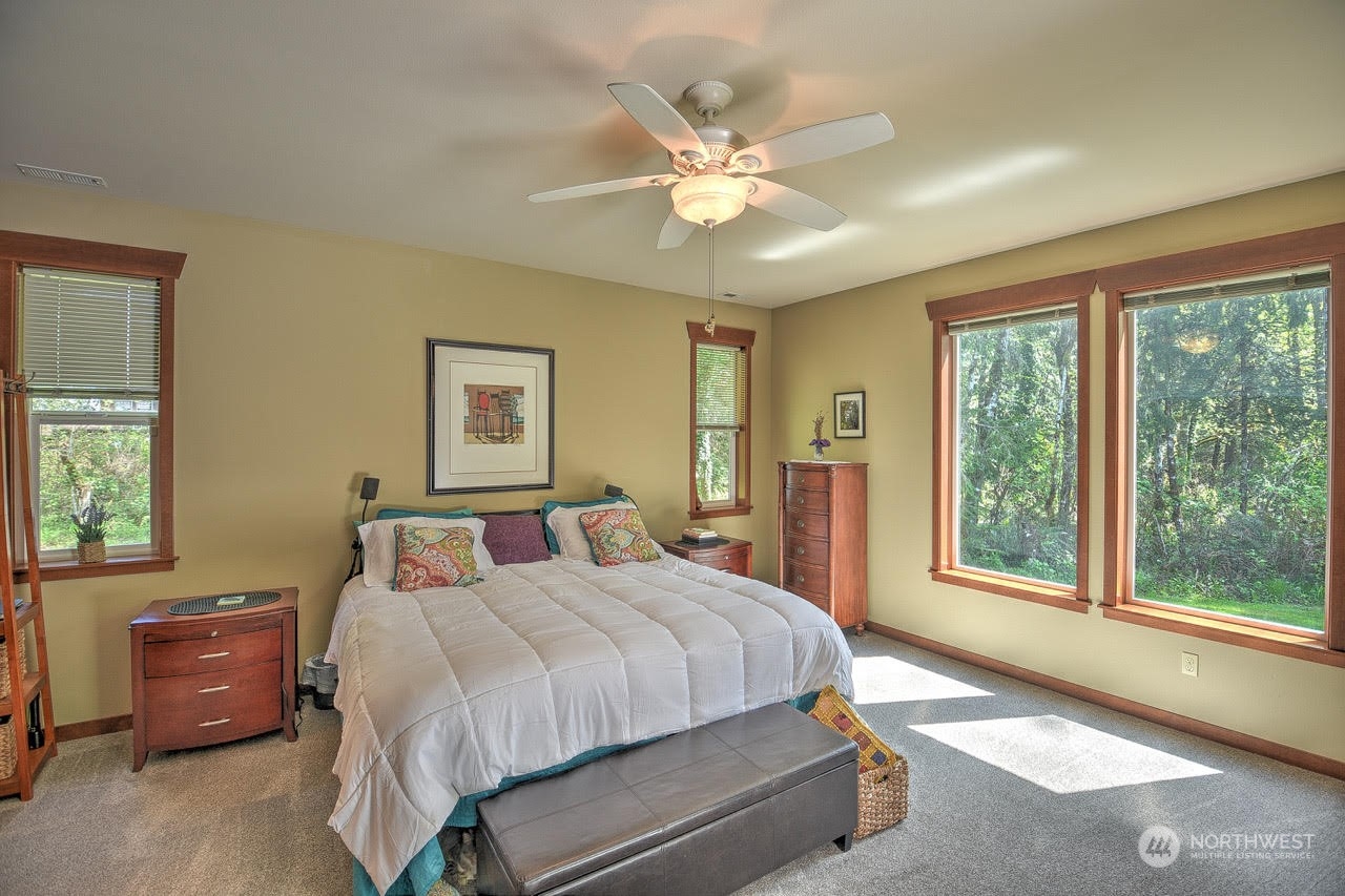 7035 Sandy Point Beach Road NE