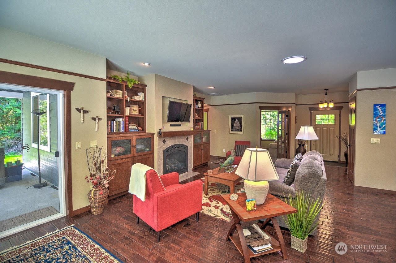 7035 Sandy Point Beach Road NE