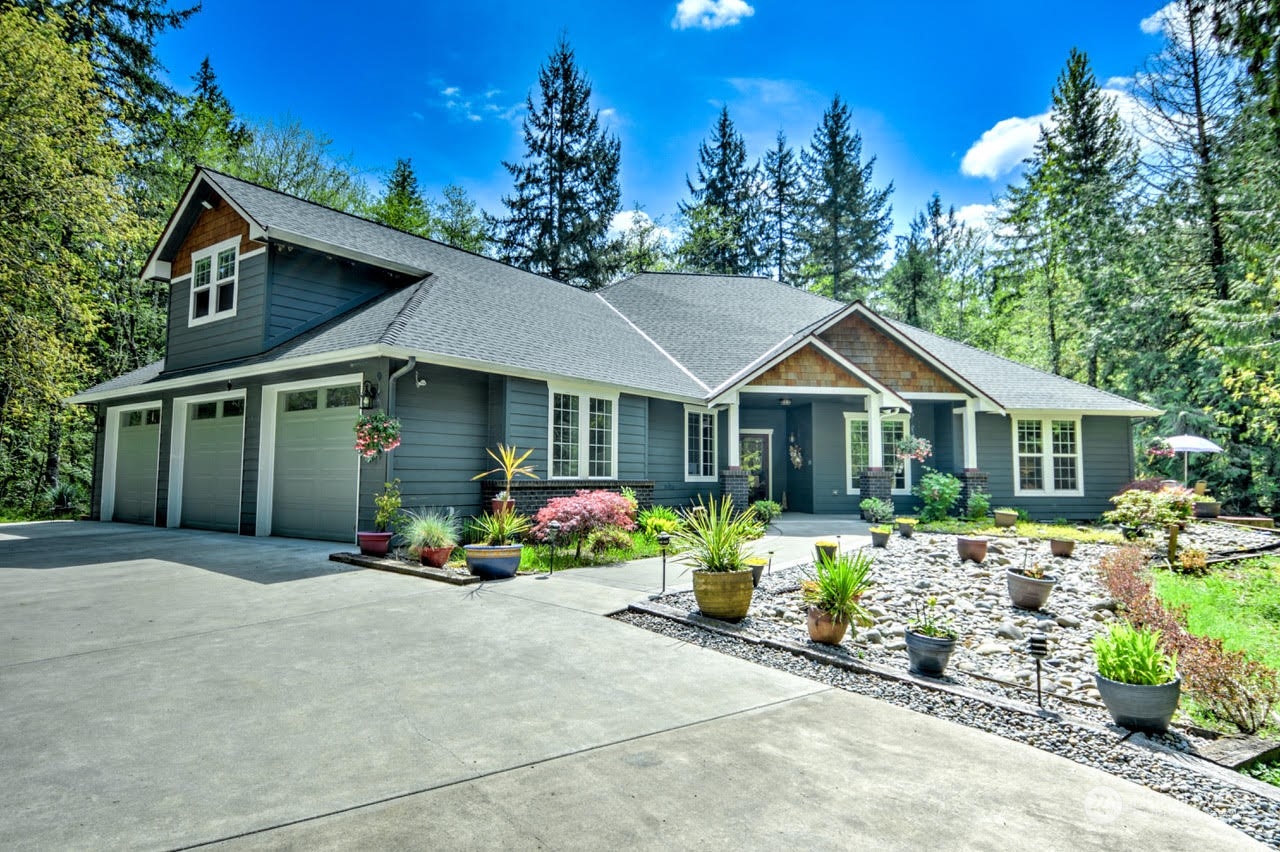 7035 Sandy Point Beach Road NE