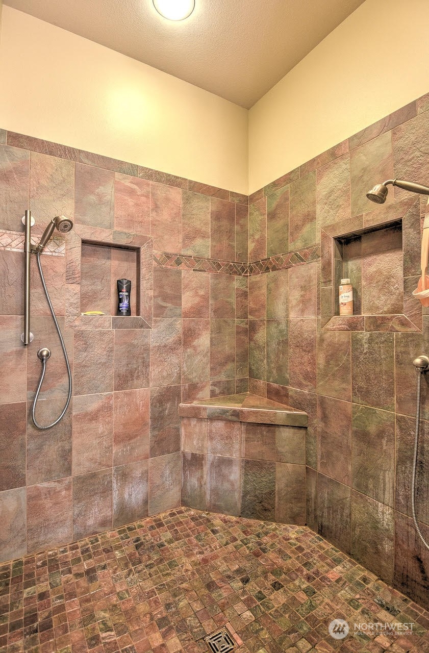 7035 Sandy Point Beach Road NE