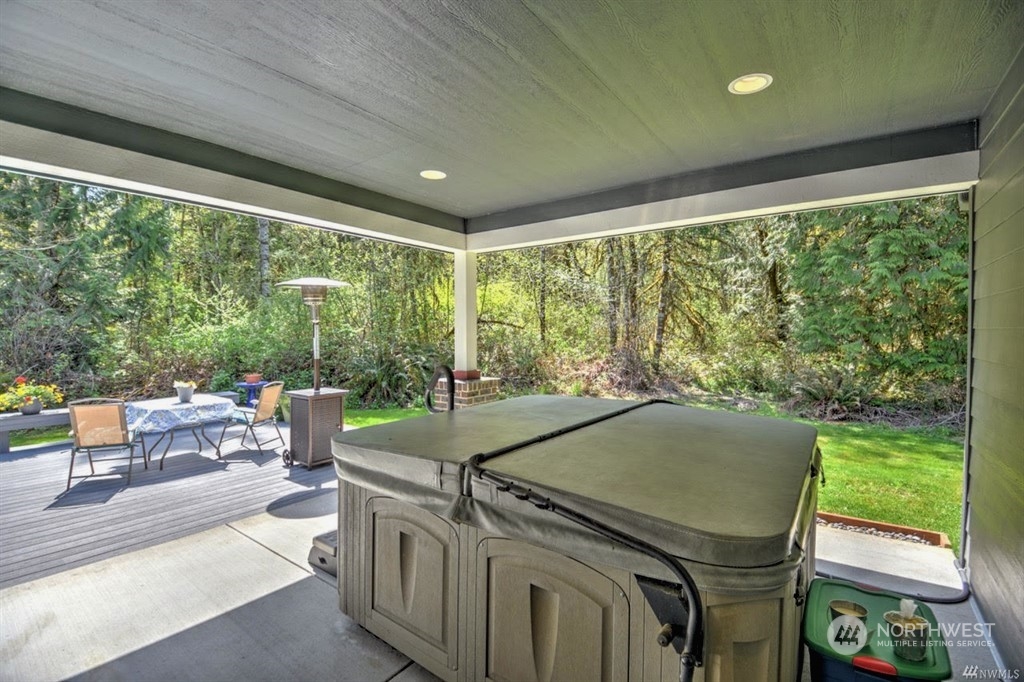 7035 Sandy Point Beach Road NE