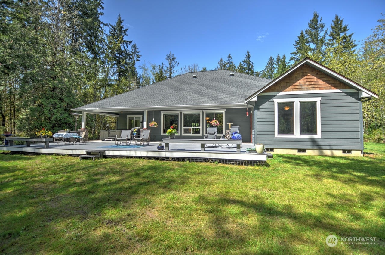 7035 Sandy Point Beach Road NE