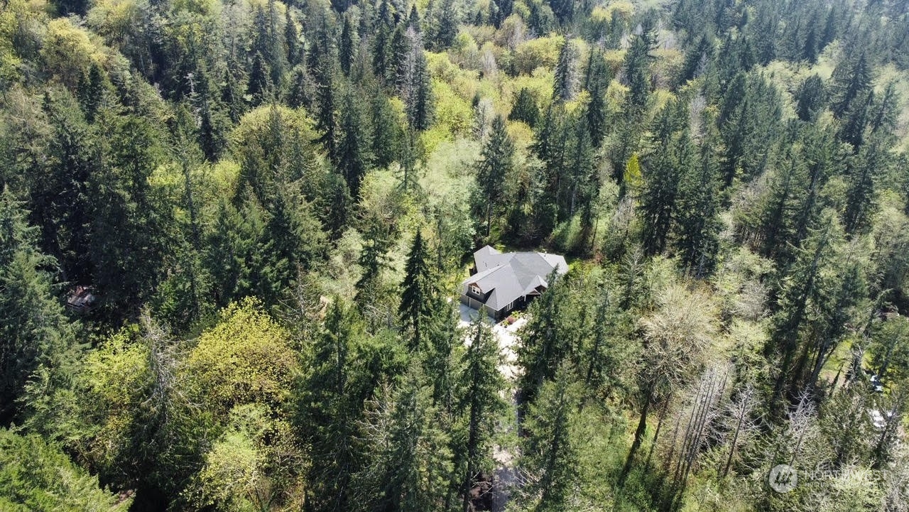 7035 Sandy Point Beach Road NE