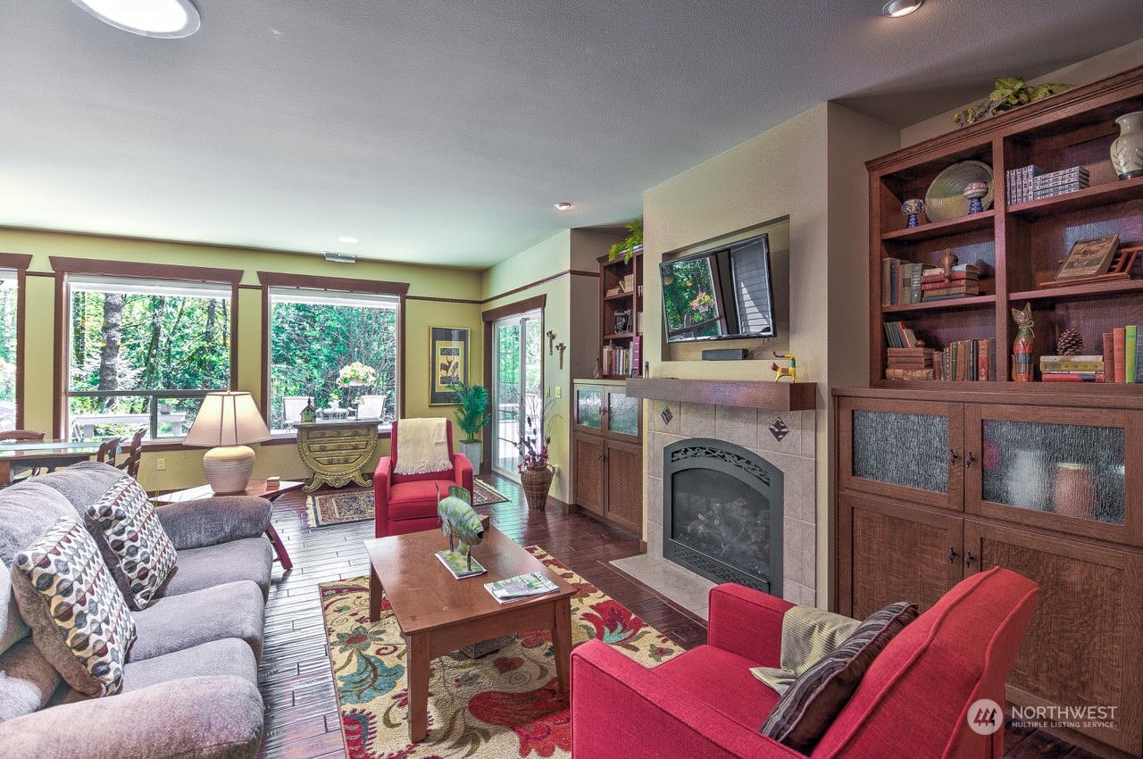 7035 Sandy Point Beach Road NE