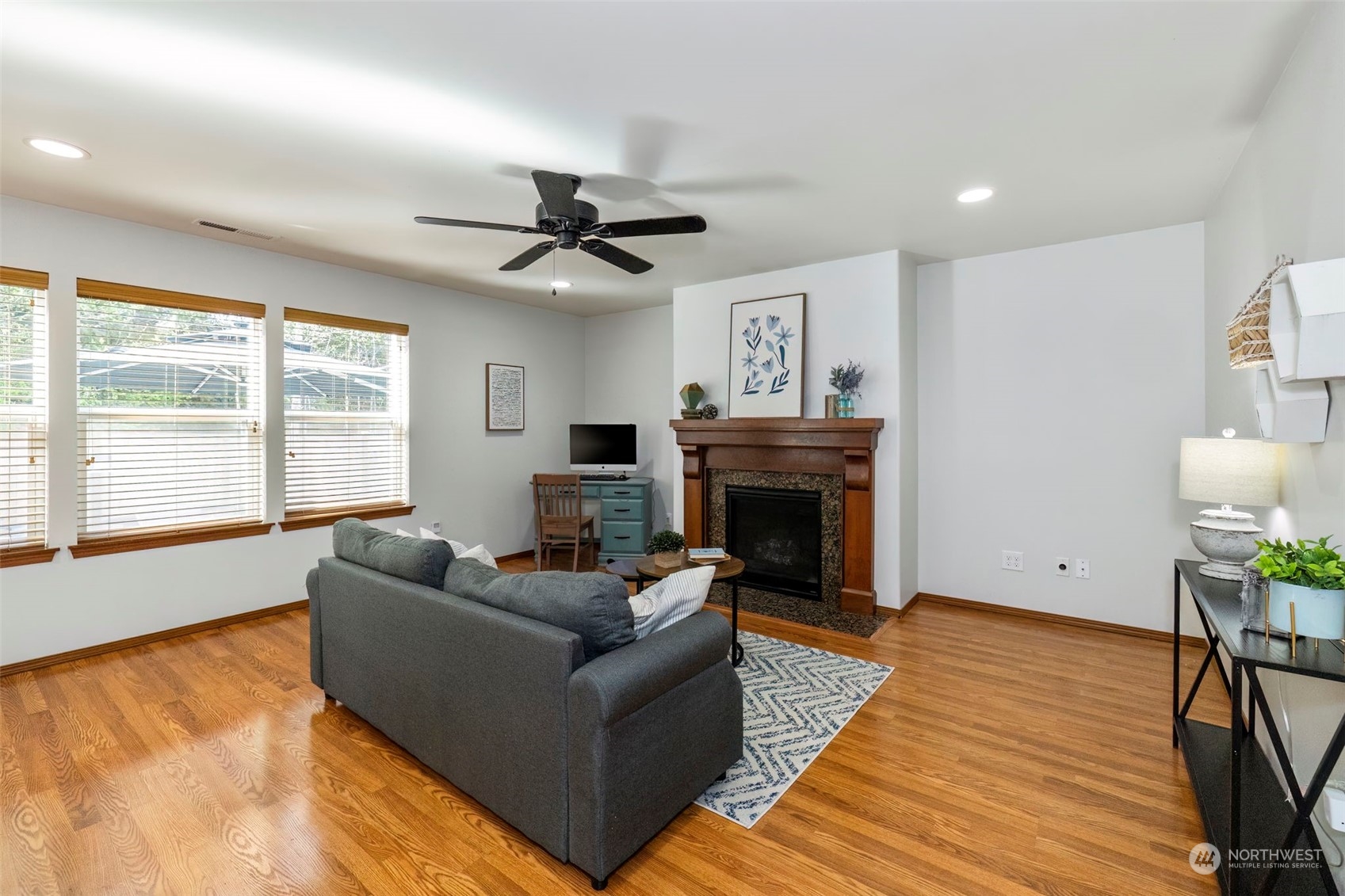 2218 SW Siskin Circle