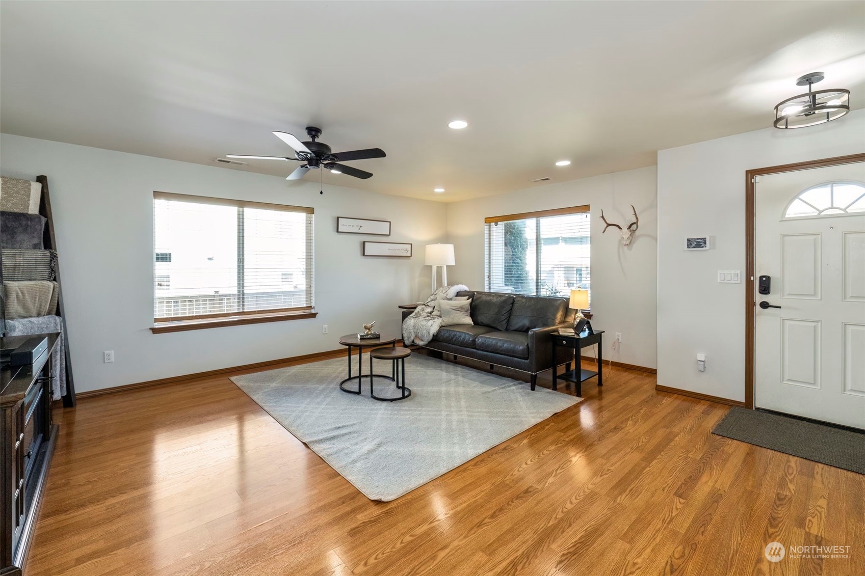 2218 SW Siskin Circle