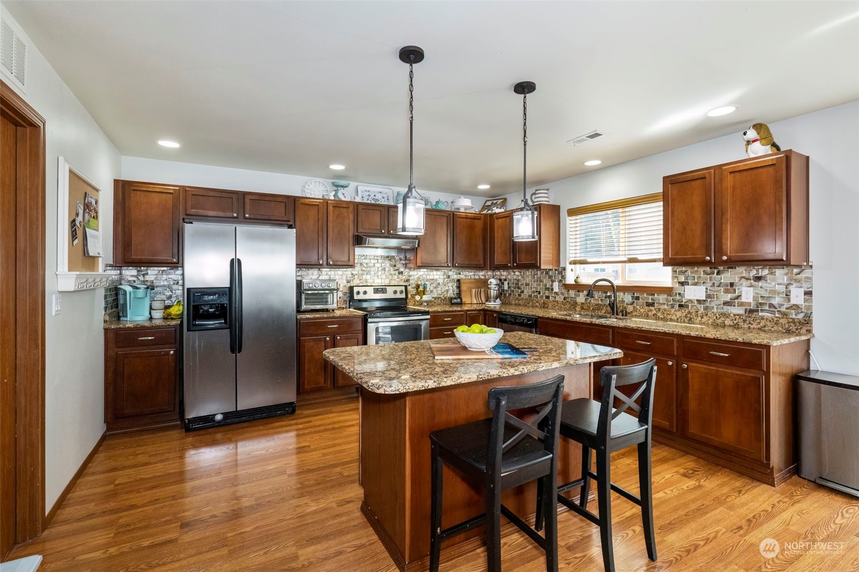 2218 SW Siskin Circle