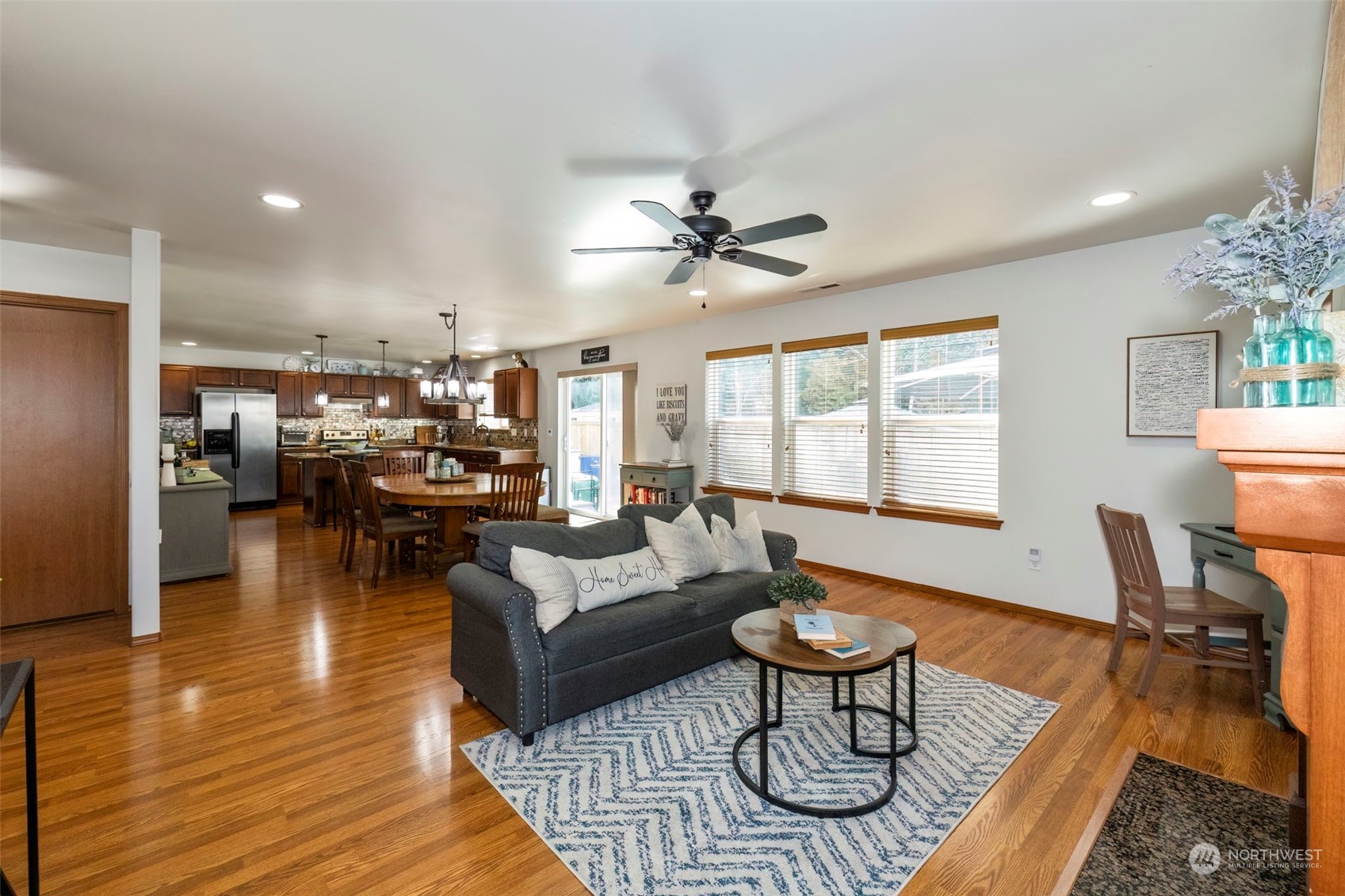 2218 SW Siskin Circle