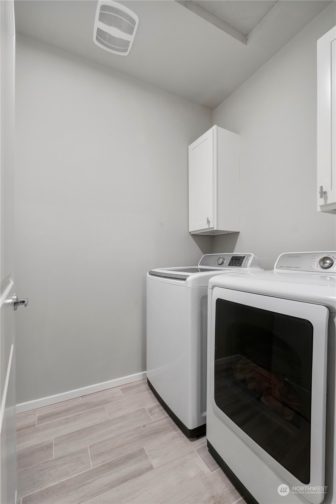 6202 Alameda Avenue W