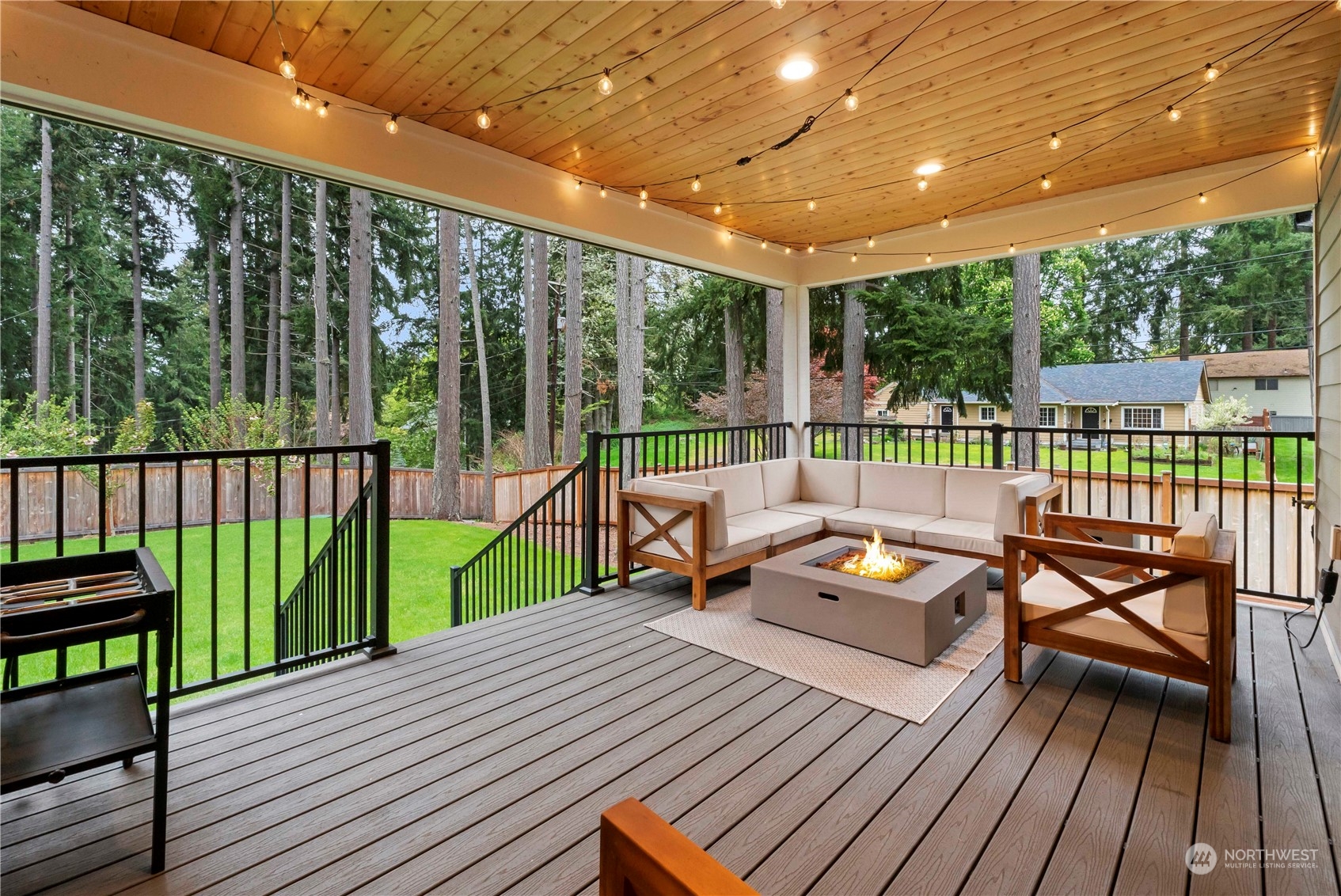 6202 Alameda Avenue W