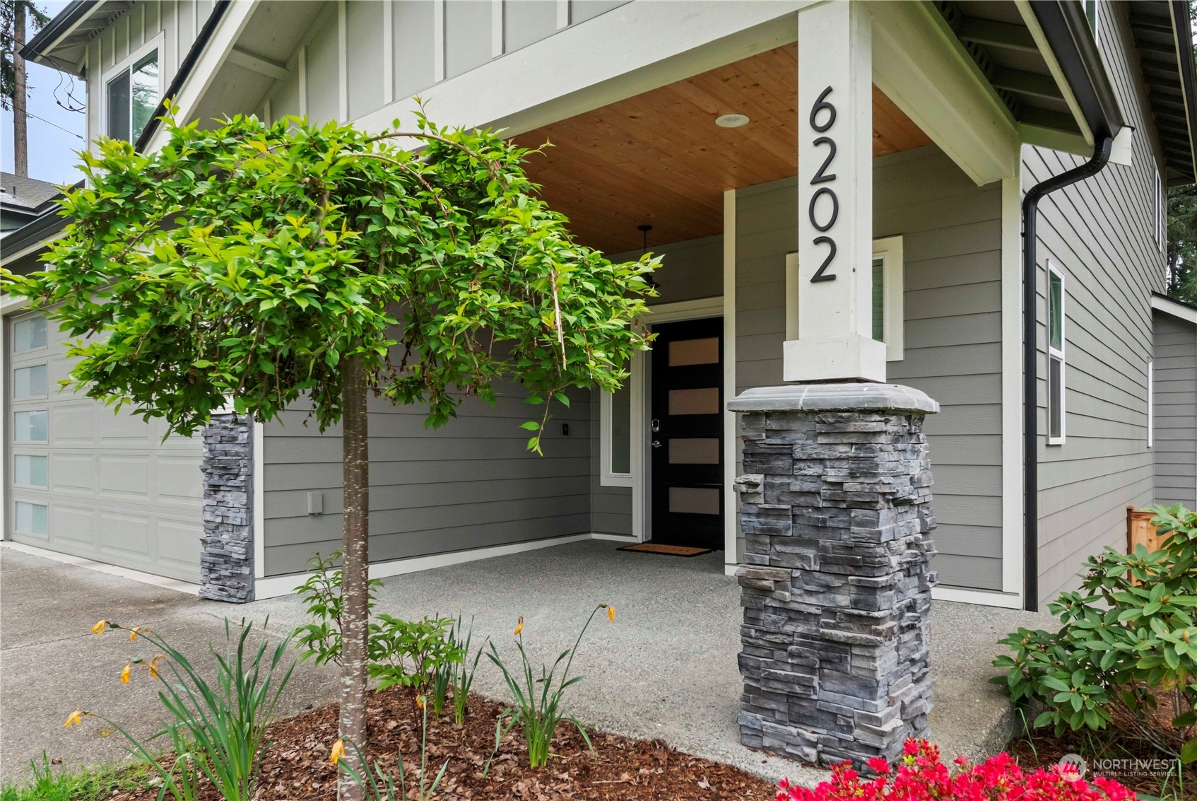 6202 Alameda Avenue W