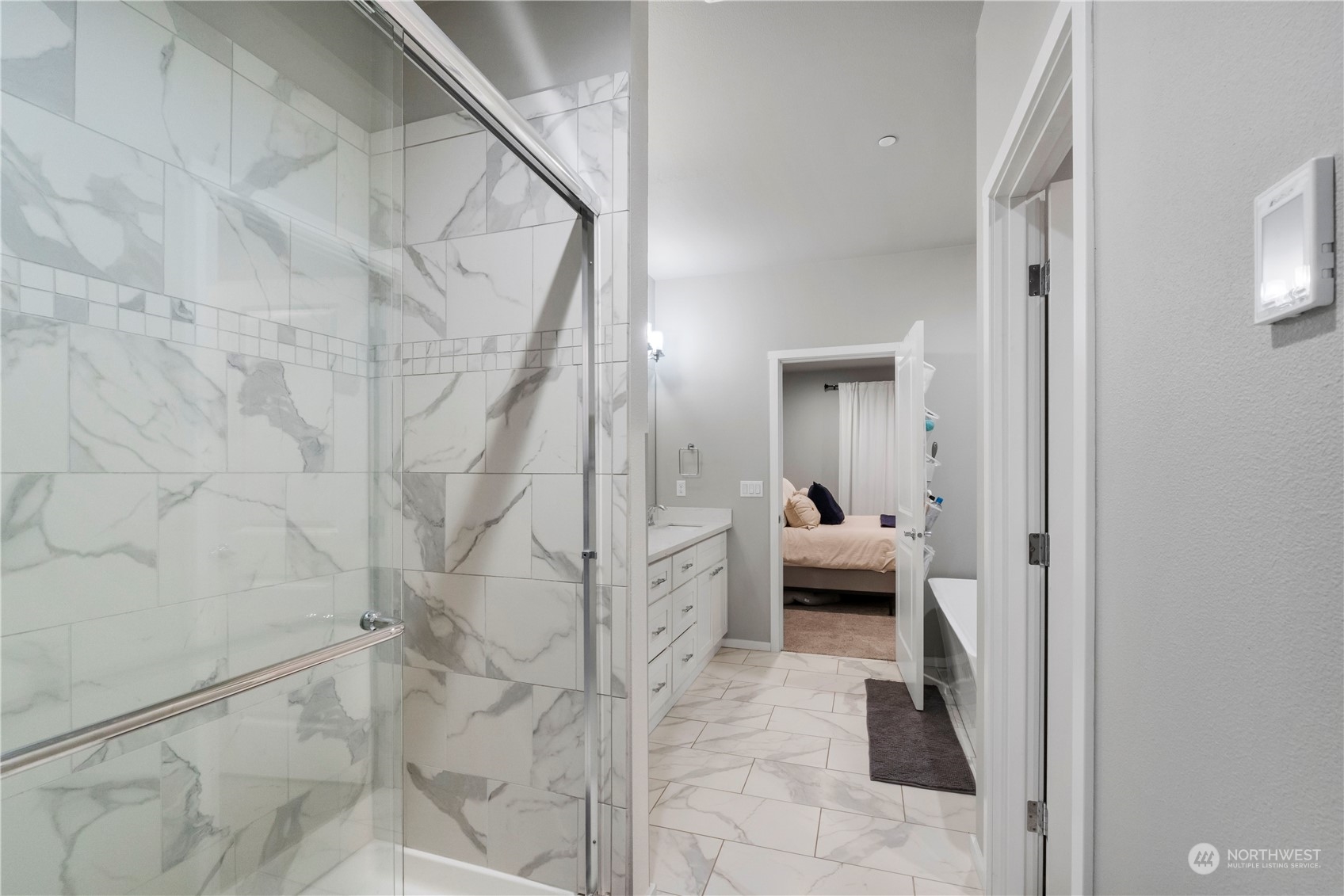 6202 Alameda Avenue W