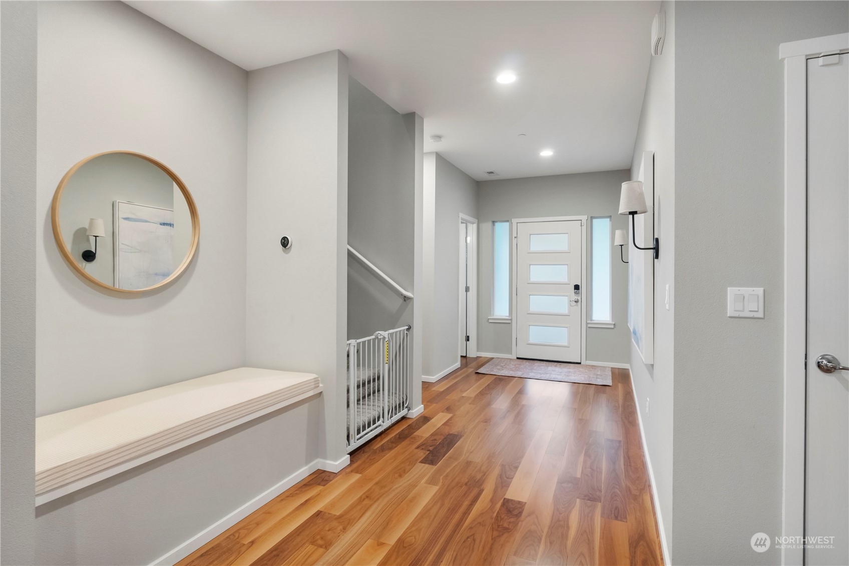 6202 Alameda Avenue W