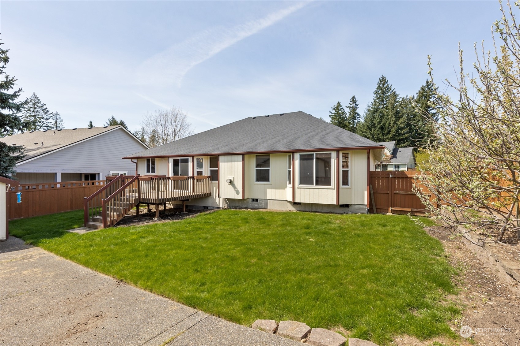 8614 Christa Drive NE