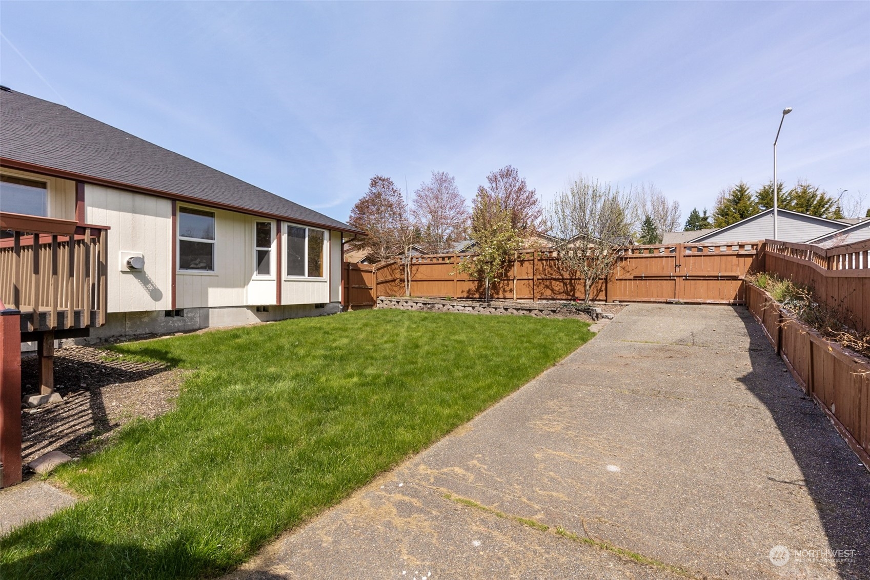 8614 Christa Drive NE