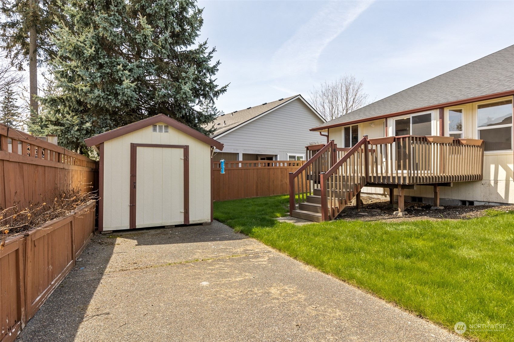 8614 Christa Drive NE