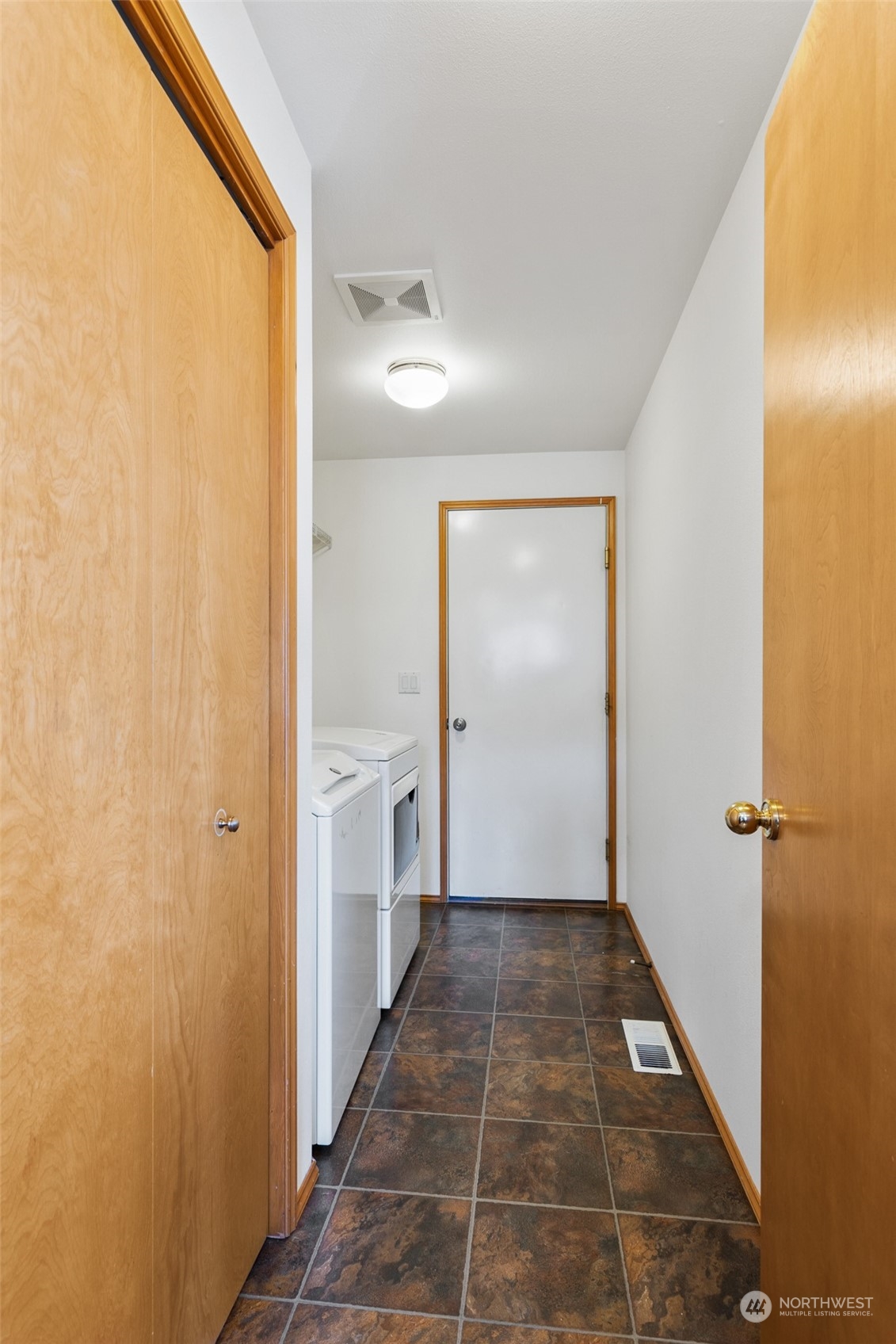 8614 Christa Drive NE