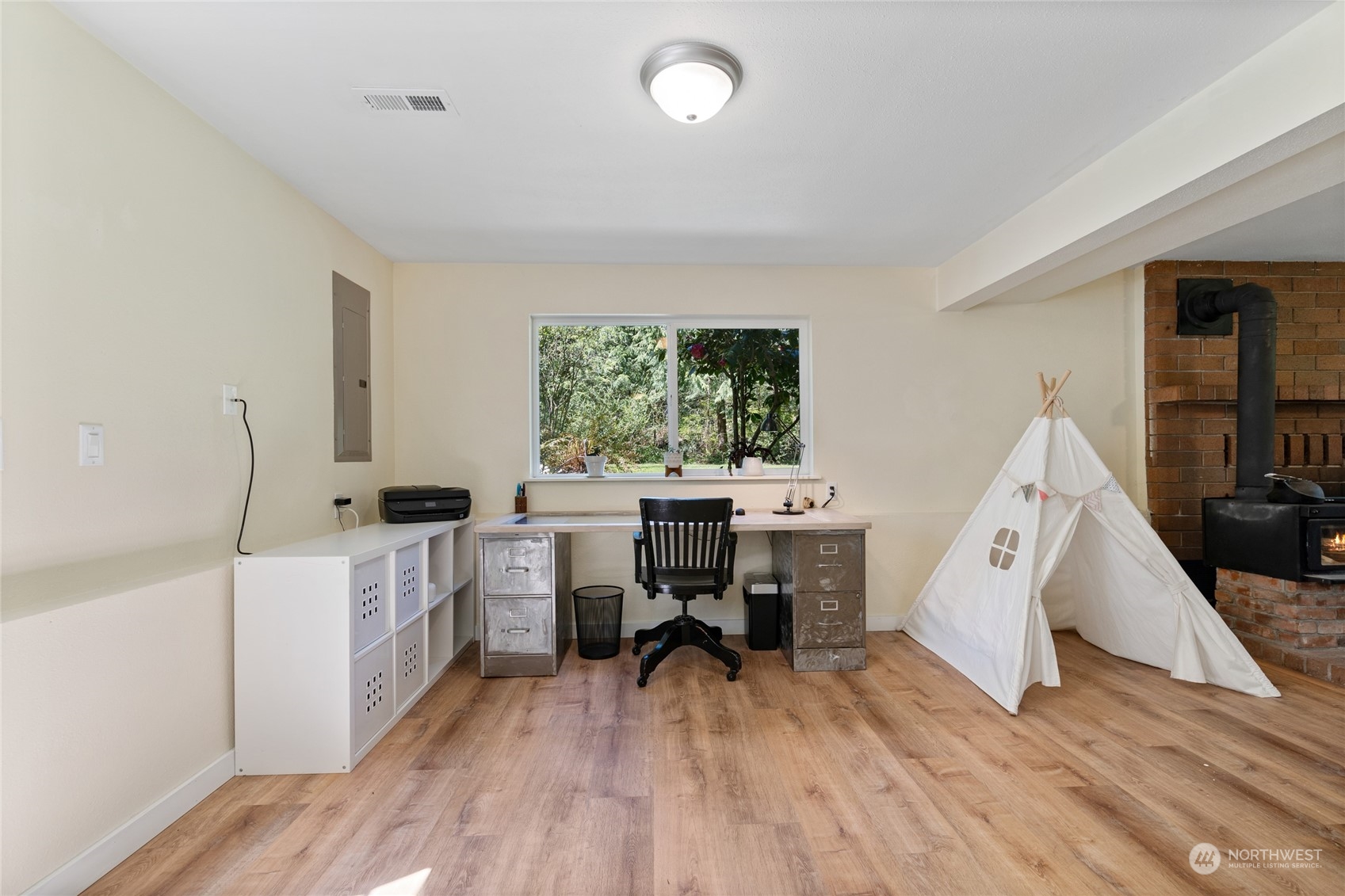 17702 Commons Road SW