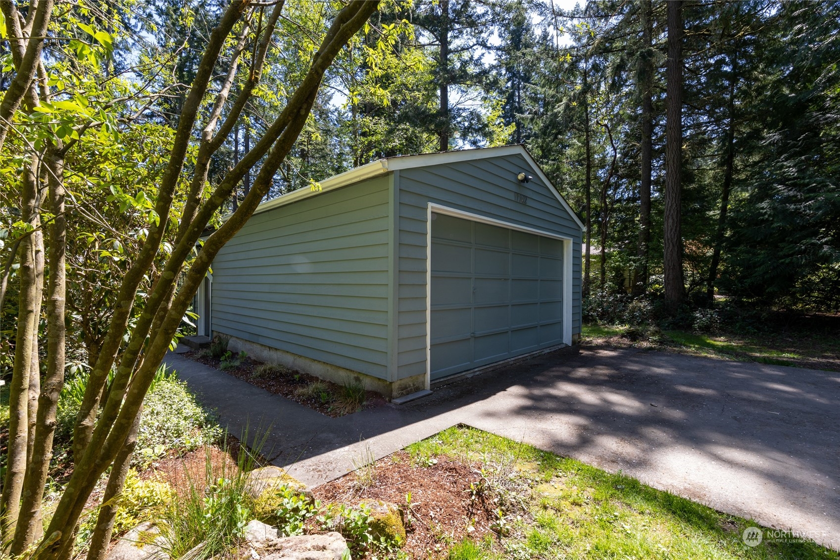 17702 Commons Road SW