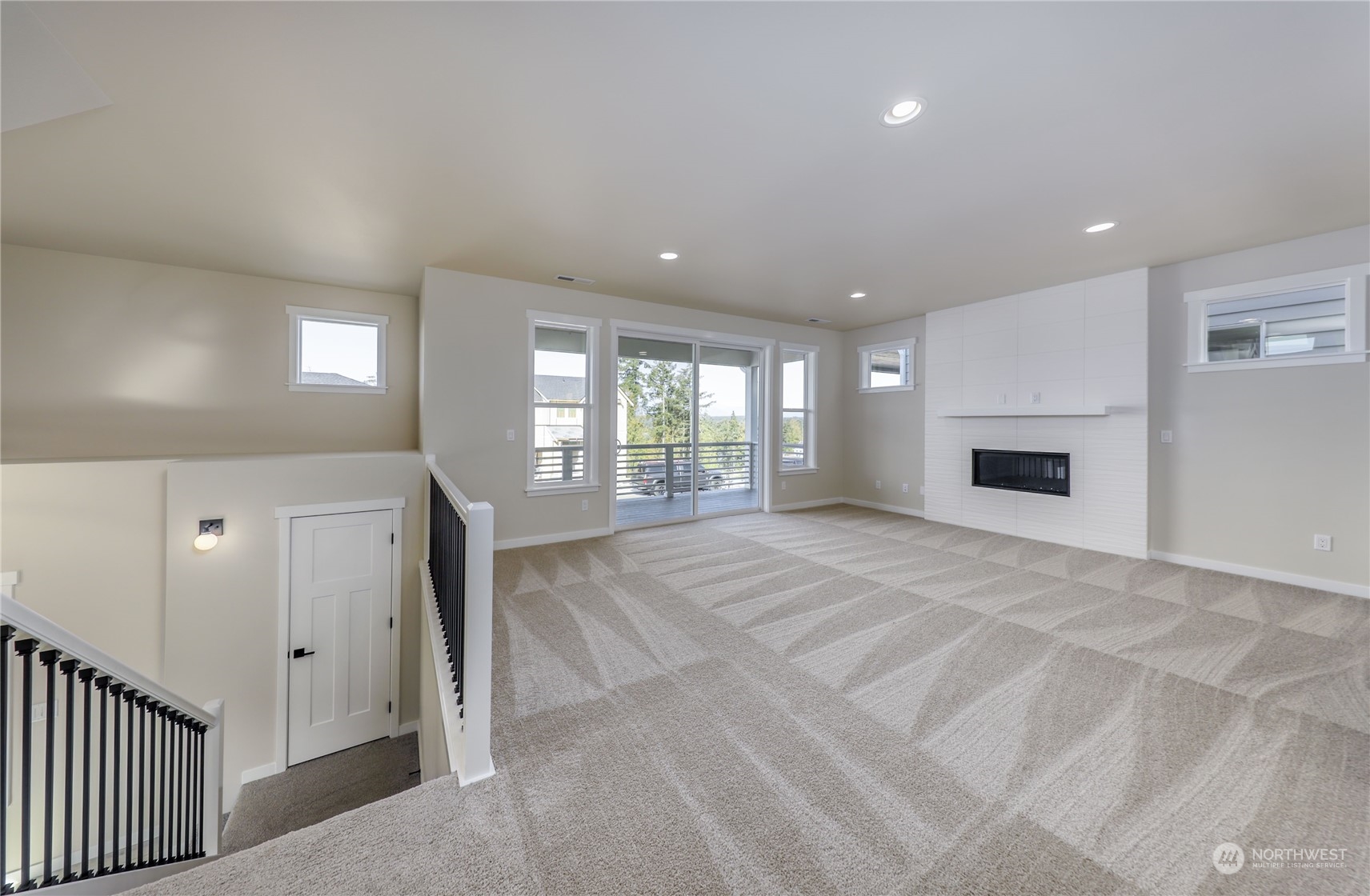 1976 NW Rustling Fir Lane