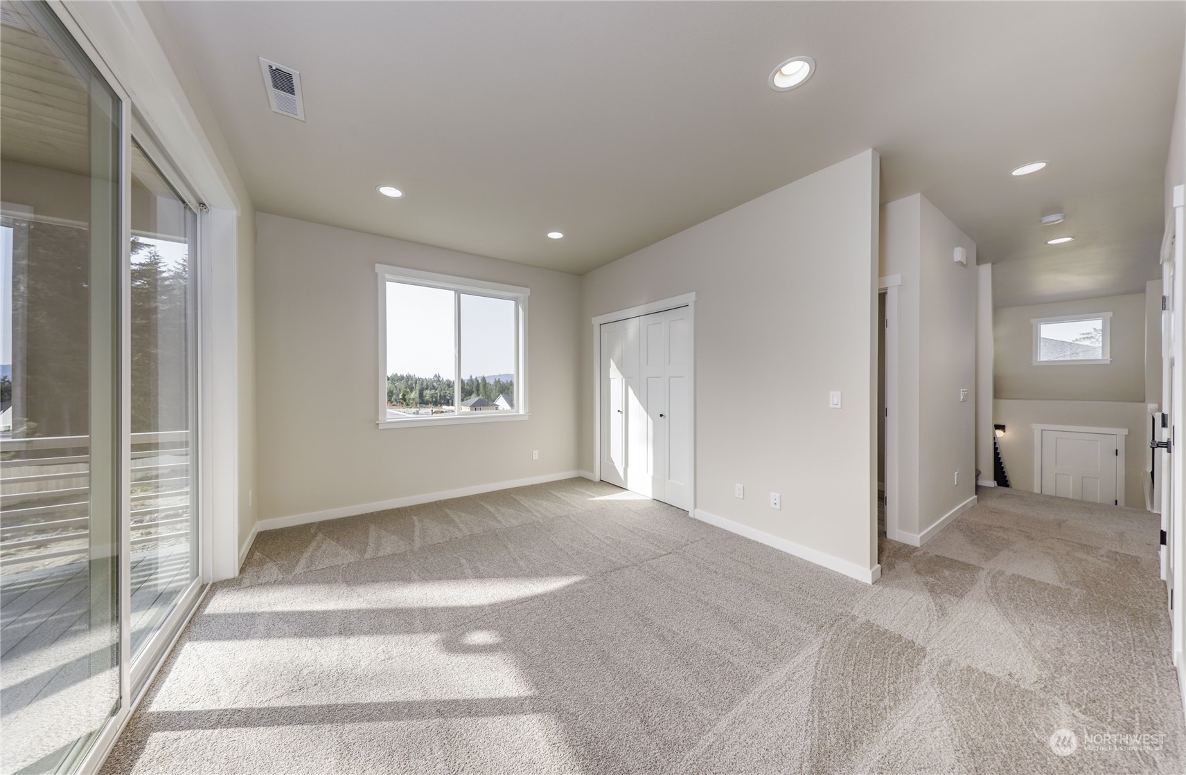 1976 NW Rustling Fir Lane