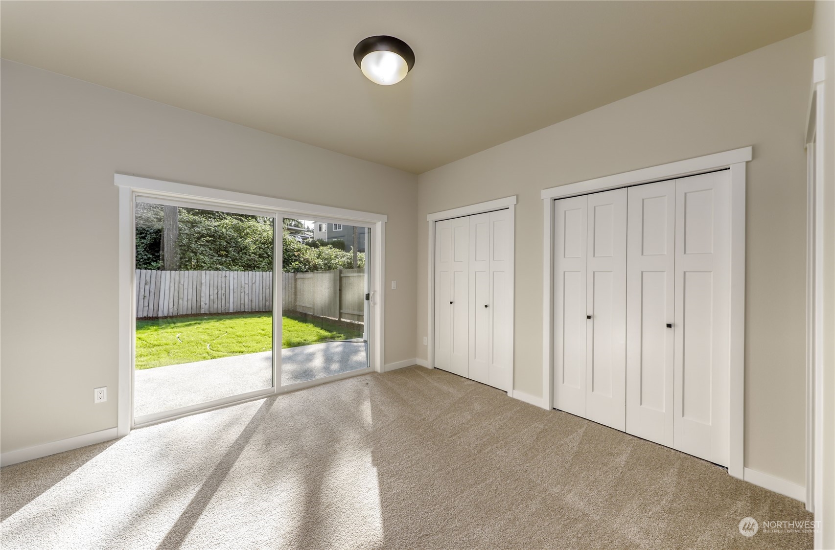 1976 NW Rustling Fir Lane